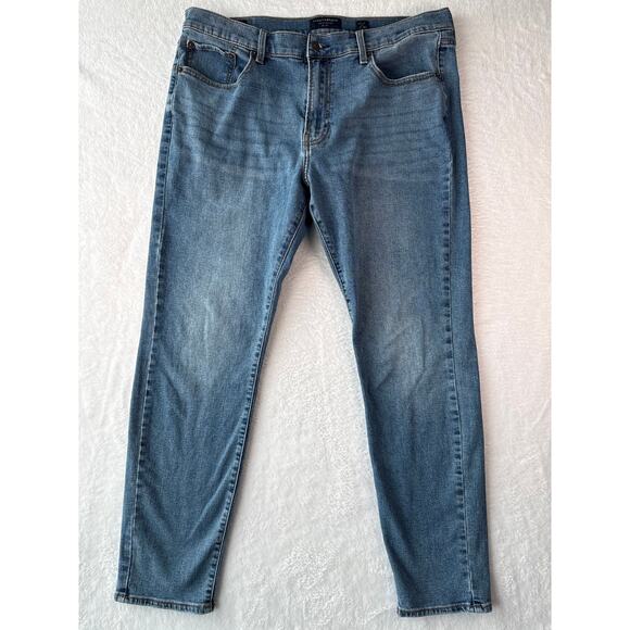 Lucky Brand Jeans 411 Athletic Taper Men 36x32 Medium Wash Blue Denim - Picture 1 of 10